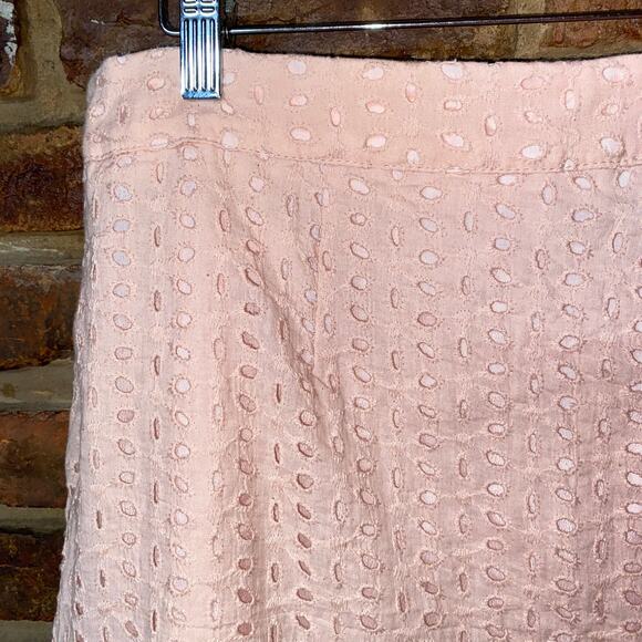 PrettyLittleThing Light Pink Eyelet Mini Skirt Women's Size US 12 - Picture 3 of 6